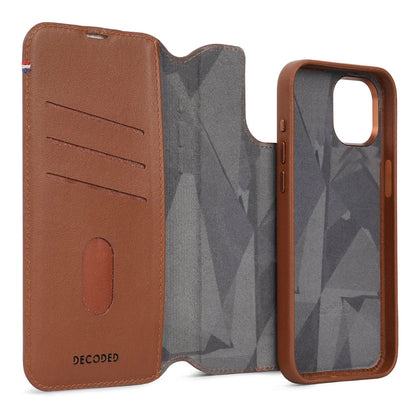 Decoded Leather Detachable Wallet Case iPhone 15 Plus