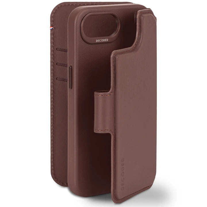 Decoded Leather Detachable Wallet Case iPhone 17e/16e