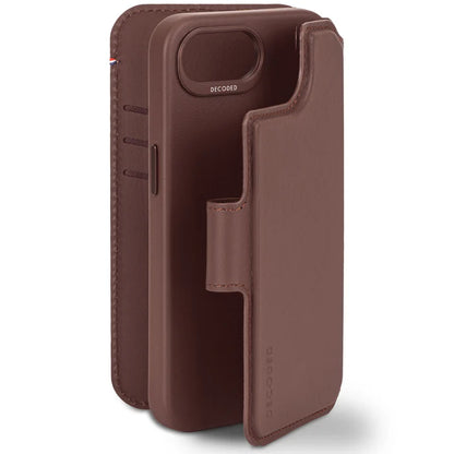 Decoded Leather Detachable Wallet Case iPhone 17e/16e