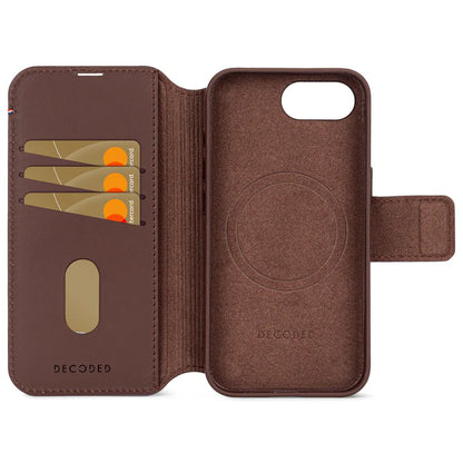 Decoded Leather Detachable Wallet Case iPhone 17e/16e