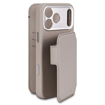 Decoded Leather Detachable Wallet Case iPhone 17 Pro Max