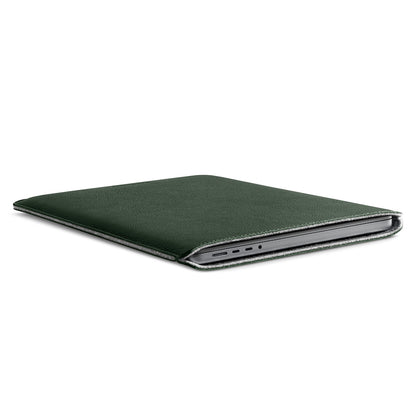 Woolnut Leather Sleeve für MacBook Pro 16"